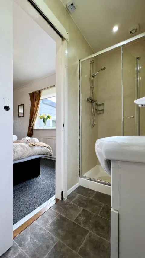 Room 1, the shower room