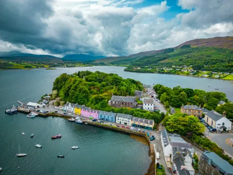 The painted houses on Portree harbour, five minutes downhill from the house