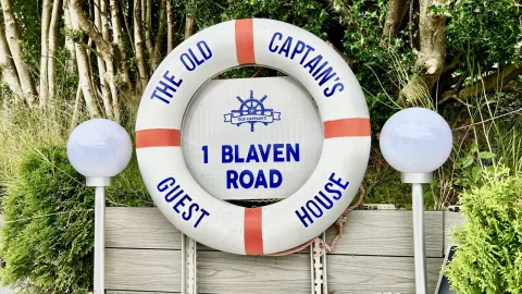 The lifebuoy by the door: you are in the right place